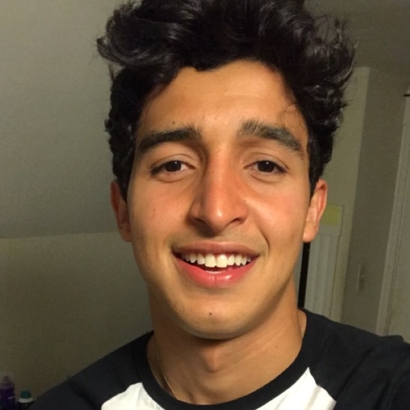 Meet your Posher, Fernando - Picture 1 of 1